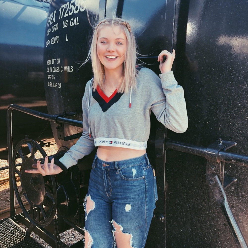 Meet your Posher, Hailey